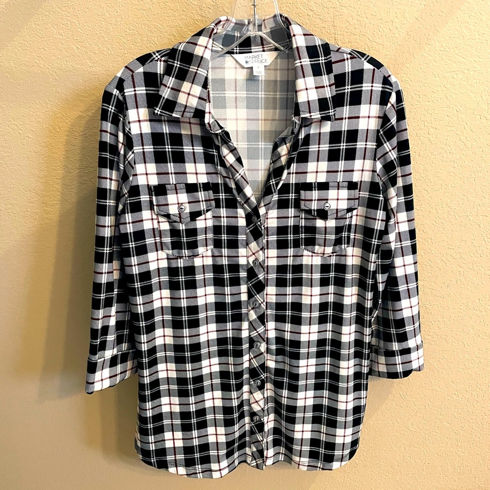 Barely worn super soft Market & Spruce plaid print 3/4 sleeve top, medium